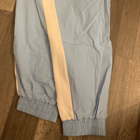 Fabletics track pants. Wide in the thighs - Picture 4 of 4